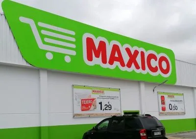 Galería de trabajos de rótulos luminosos. Sevilla LEDS rótulos e iluminación. Rótulos luminosos, Iluminación LEDS, Mantenimiento de rótulos.