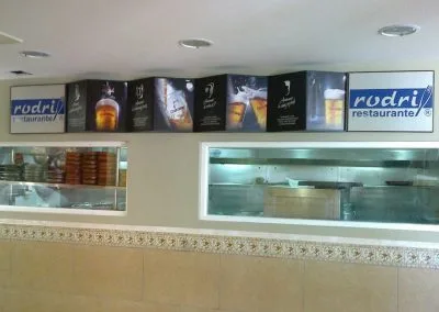 Galería de trabajos de rótulos luminosos. Sevilla LEDS rótulos e iluminación. Rótulos luminosos, Iluminación LEDS, Mantenimiento de rótulos.