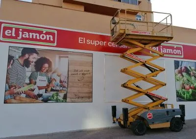 Galería de trabajos de rótulos luminosos. Sevilla LEDS rótulos e iluminación. Rótulos luminosos, Iluminación LEDS, Mantenimiento de rótulos.