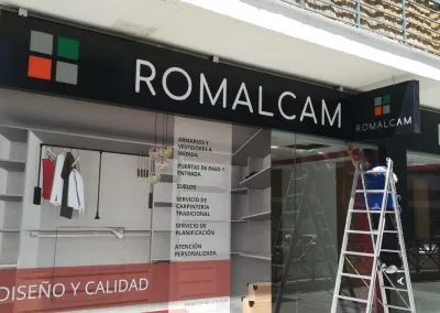 Galería de trabajos de rótulos luminosos. Sevilla LEDS rótulos e iluminación. Rótulos luminosos, Iluminación LEDS, Mantenimiento de rótulos.