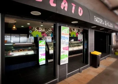 Galería de trabajos de rótulos luminosos. Sevilla LEDS rótulos e iluminación. Rótulos luminosos, Iluminación LEDS, Mantenimiento de rótulos.