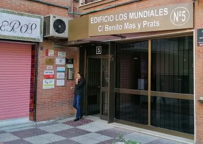 Galería de trabajos de rótulos luminosos. Sevilla LEDS rótulos e iluminación. Rótulos luminosos, Iluminación LEDS, Mantenimiento de rótulos.