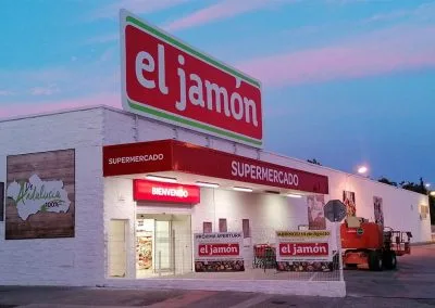 Galería de trabajos de rótulos luminosos. Sevilla LEDS rótulos e iluminación. Rótulos luminosos, Iluminación LEDS, Mantenimiento de rótulos.