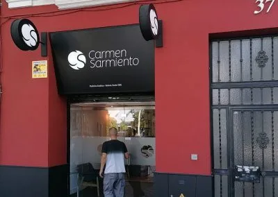 Galería de trabajos de rótulos luminosos. Sevilla LEDS rótulos e iluminación. Rótulos luminosos, Iluminación LEDS, Mantenimiento de rótulos.