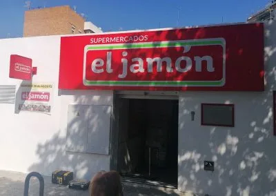 Galería de trabajos de rótulos luminosos. Sevilla LEDS rótulos e iluminación. Rótulos luminosos, Iluminación LEDS, Mantenimiento de rótulos.