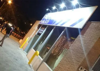 Galería de trabajos de rótulos luminosos. Sevilla LEDS rótulos e iluminación. Rótulos luminosos, Iluminación LEDS, Mantenimiento de rótulos.