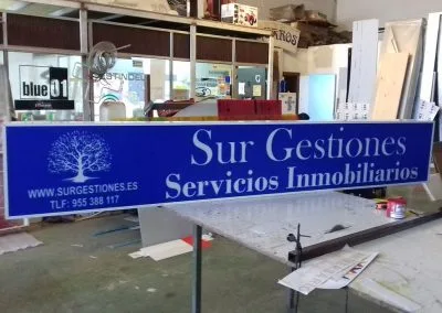 Galería de trabajos de rótulos luminosos. Sevilla LEDS rótulos e iluminación. Rótulos luminosos, Iluminación LEDS, Mantenimiento de rótulos.