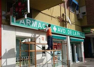 Galería de trabajos de Rótulos luminosos. Letras corpóreas. Sevilla LEDS rótulos e iluminación.