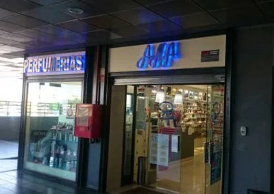 Galería de trabajos de Rótulos luminosos. Letras corpóreas. Sevilla LEDS rótulos e iluminación.