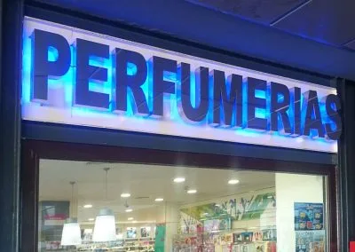 Galería de trabajos de Rótulos luminosos. Letras corpóreas. Sevilla LEDS rótulos e iluminación.