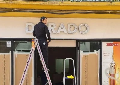 Galería de trabajos de Rótulos luminosos.