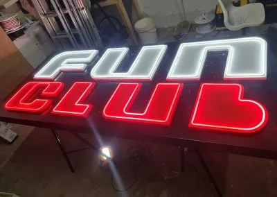 Galería de trabajos de rótulos luminosos
